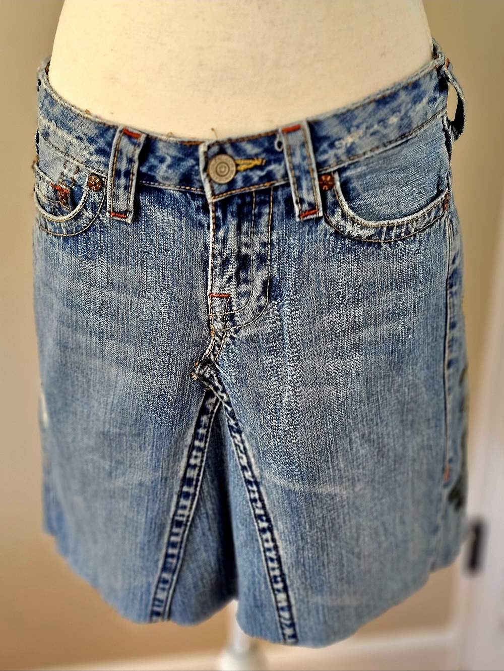 TRUE RELIGION Joey Miss Lady Godiva | Vintage Y2K | Rare Embroidery Denim Skirt - Picture 4 of 11